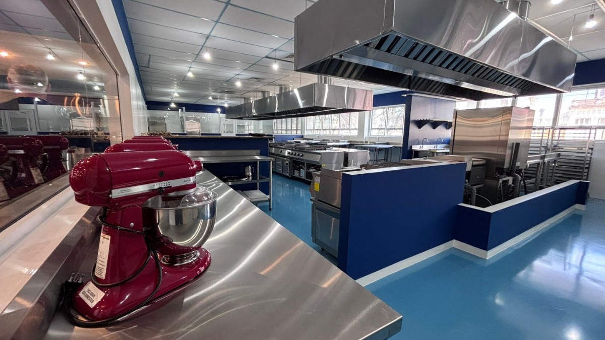 A iniciativa prevê mais de 60 turmas distribuídas em cursos gratuitos