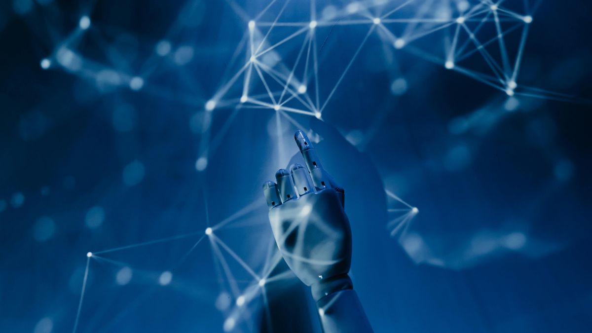 ChatGPT na sala de aula: estudantes do ensino médio lideram uso de IA no Brasil