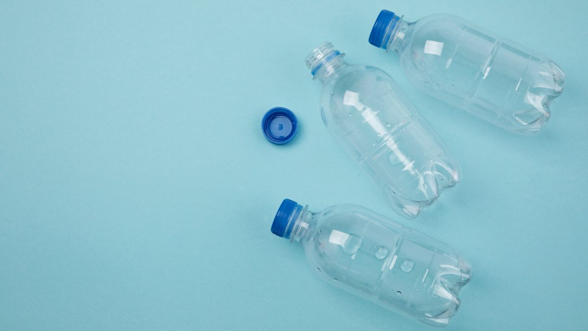 Criadora japonesa Chii mostra como um simples aparador de livros pode virar aliado na cozinha