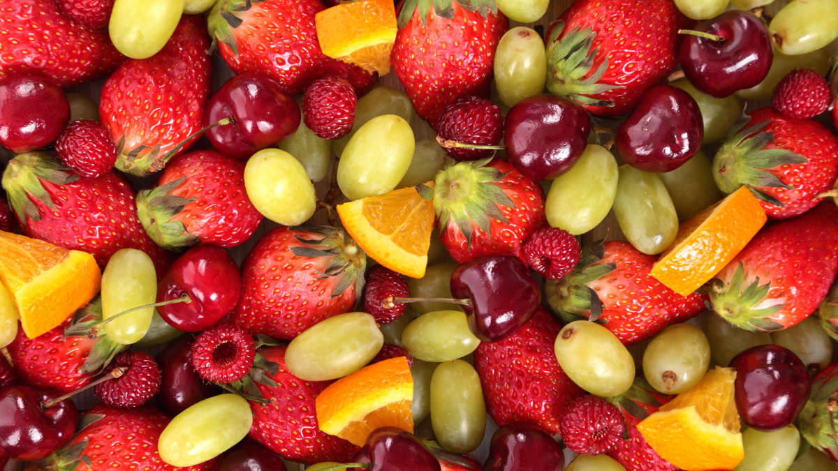 Saiba como o consumo diário de kiwi verde pode transformar sua saúde intestinal e geral.