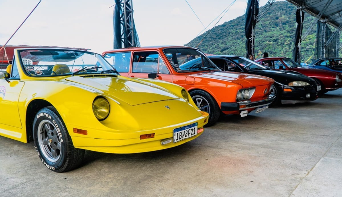 Consolidado no calendário cultural e turístico da cidade, o Encontro de Carros Antigos e Especiais chega à sua 13ª edição mantendo a proposta de oferecer lazer, nostalgia e solidariedade em um só espaço