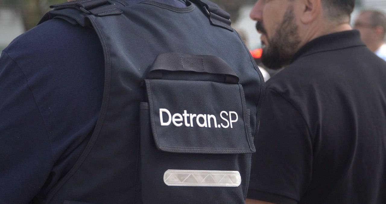 A programação começa com a exibição de um vídeo sobre as ações da pasta e segue com três mesas temáticas, abertas à participação do público