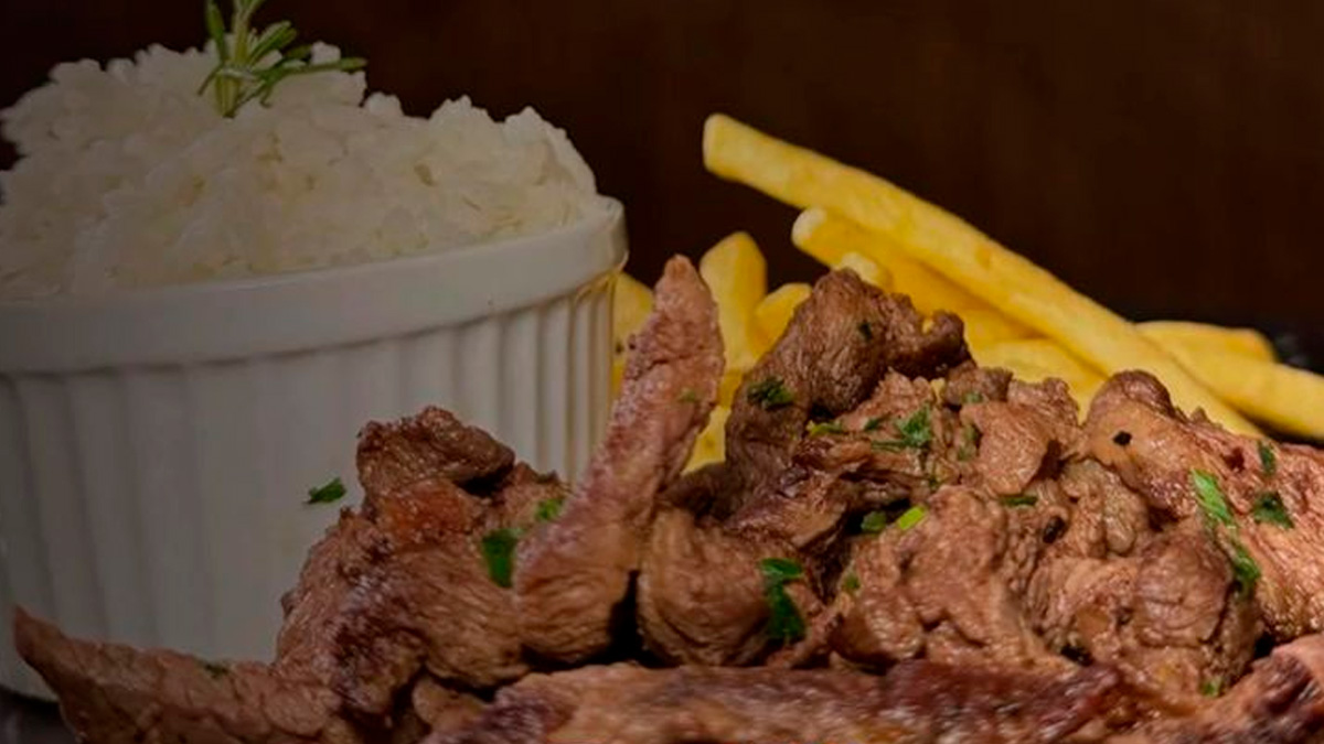 Levar alguém especial para almoçar fora é sempre uma experiência prazerosa, mas, muitas vezes, quem não sorri é a carteira