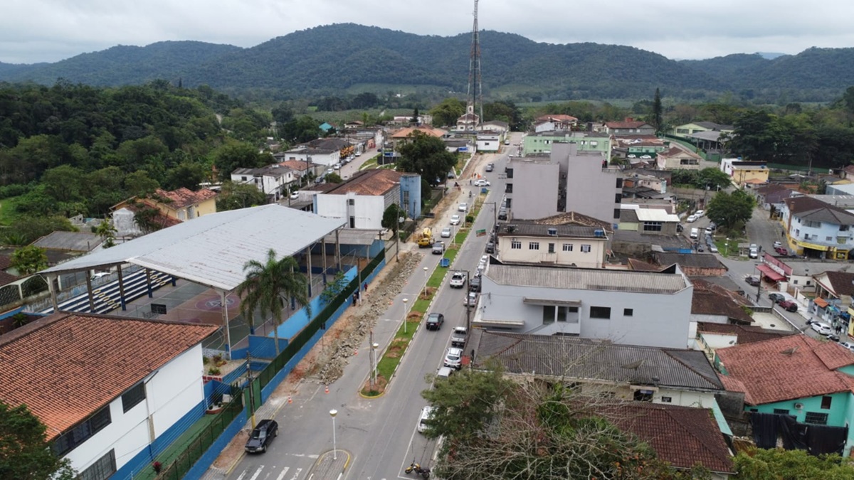 Miracatu está a cerca de 140km da Capital e fica na região do Vale do Ribeira