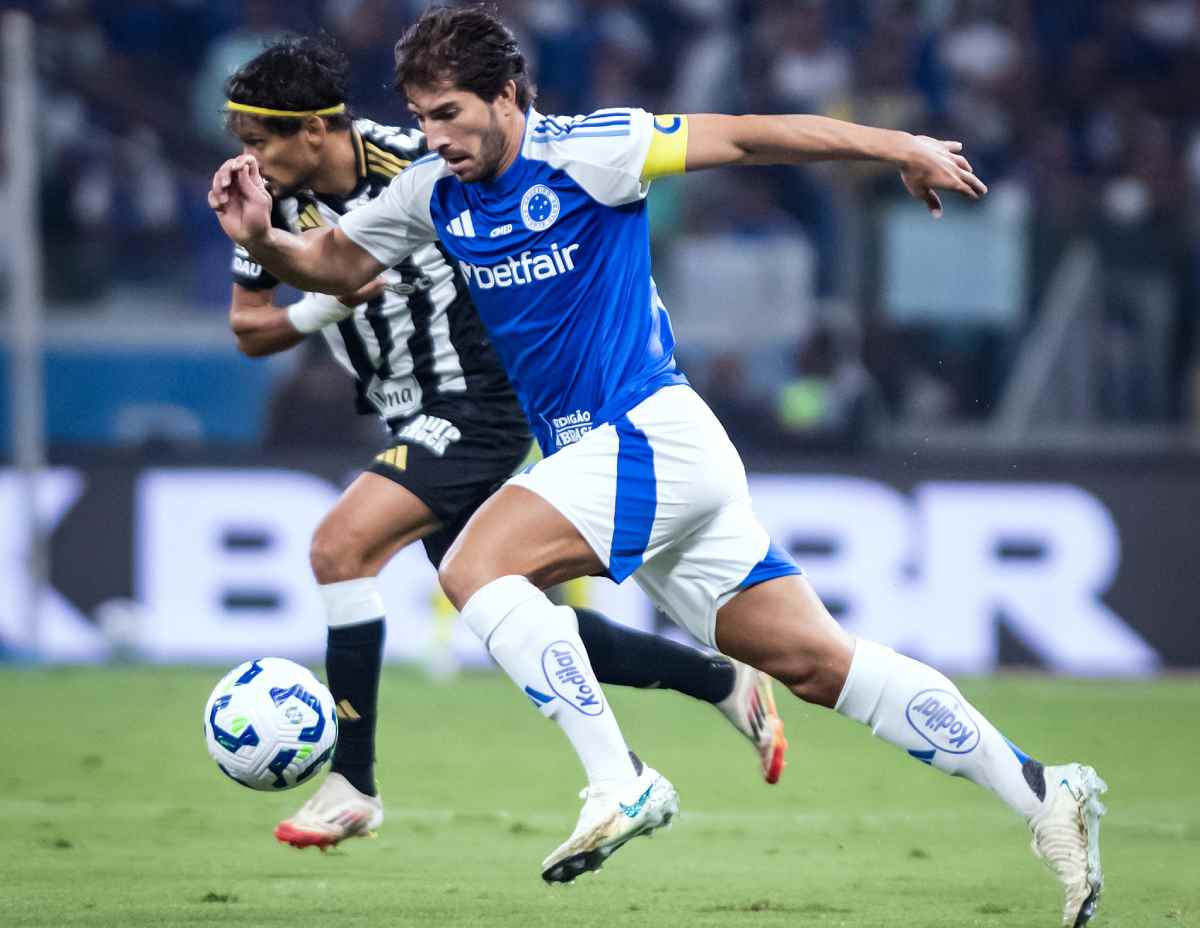 O Galo enfrenta o Cruzeiro, no Mineirão, e precisa reverter a desvantagem de 2 a 0