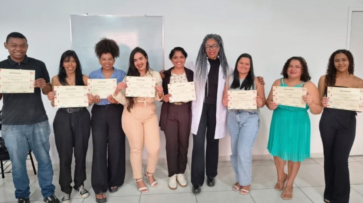 O curso totalizou 80 horas e ofereceu materiais completos