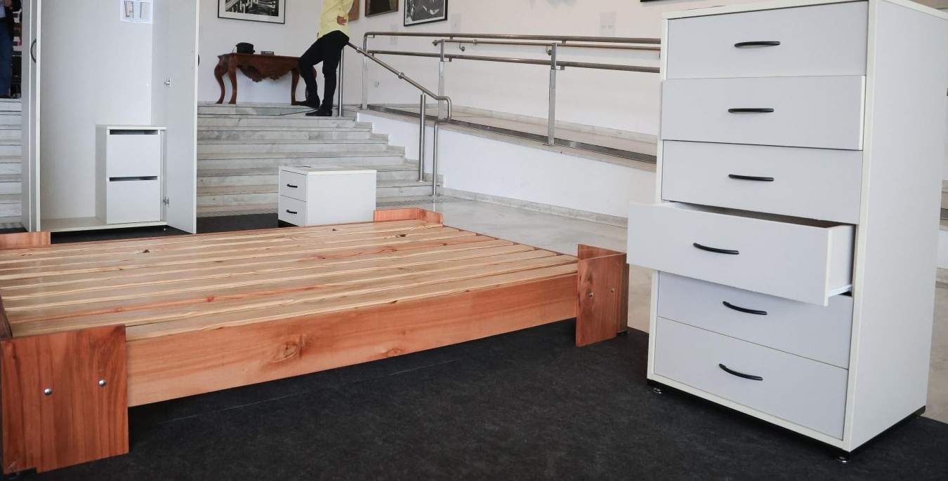 Móveis fabricados pelos detentos foram expostos no Palácio dos Bandeirantes