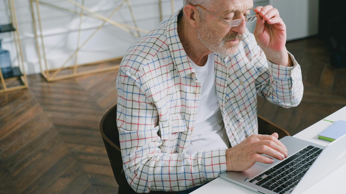 Drogaria São Paulo abre 400 vagas para profissionais acima de 50 anos