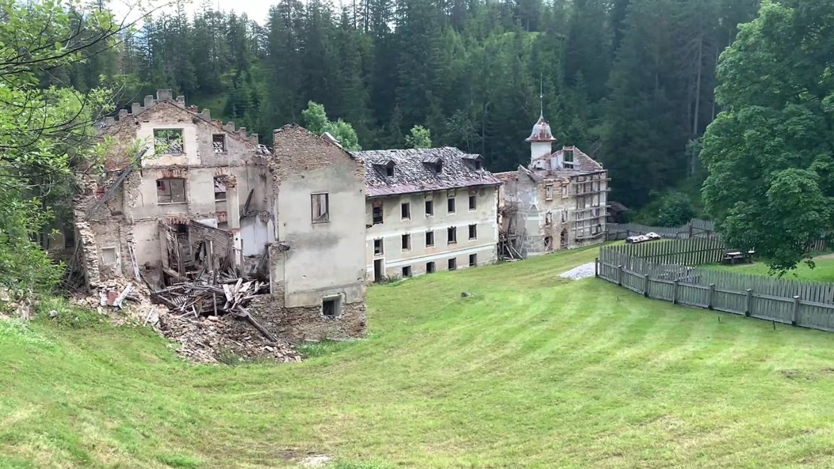 O Bagni di San Candido está reduzido a ruínas fantasmagóricas