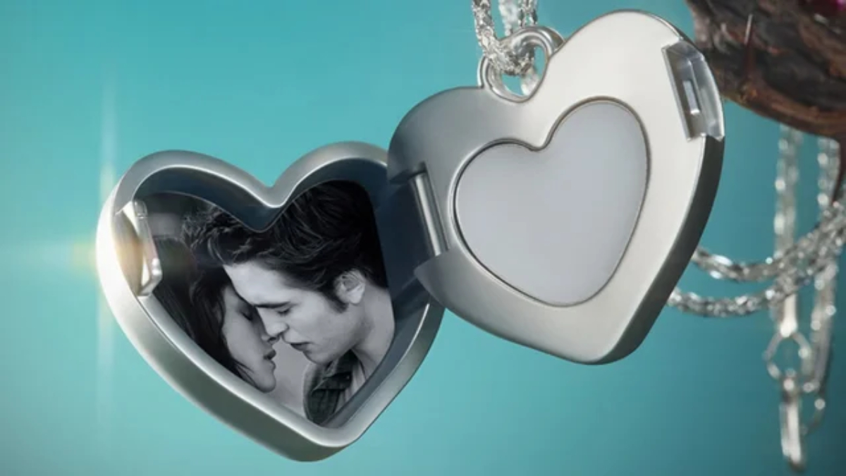 A linha, chamada Sheglam x Crepúsculo, traz oito produtos temáticos