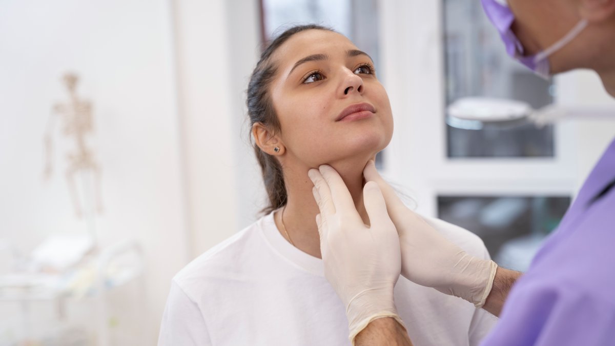 Gordura no pescoço tem solução com disciplina, postura e dermatologia