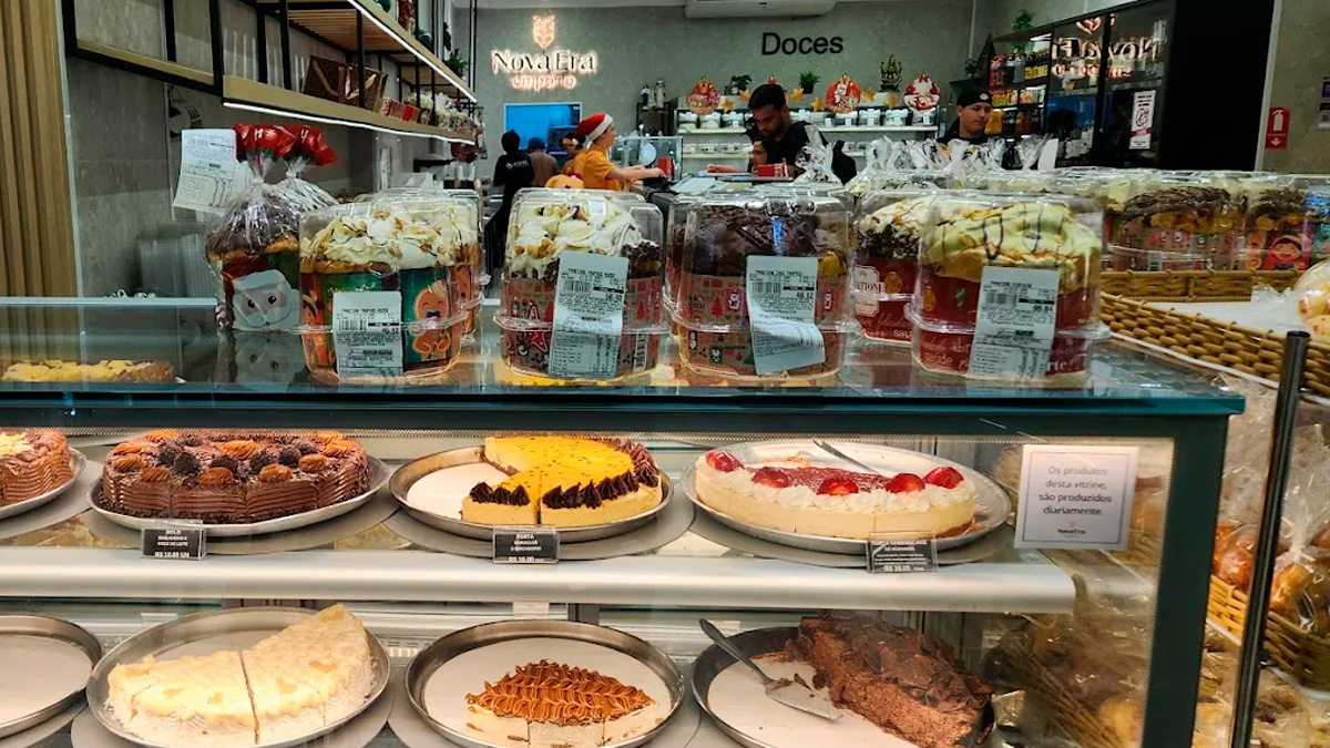 A tradição de tomar café da manhã em padaria é comum entre os santistas, especialmente aos domingos.