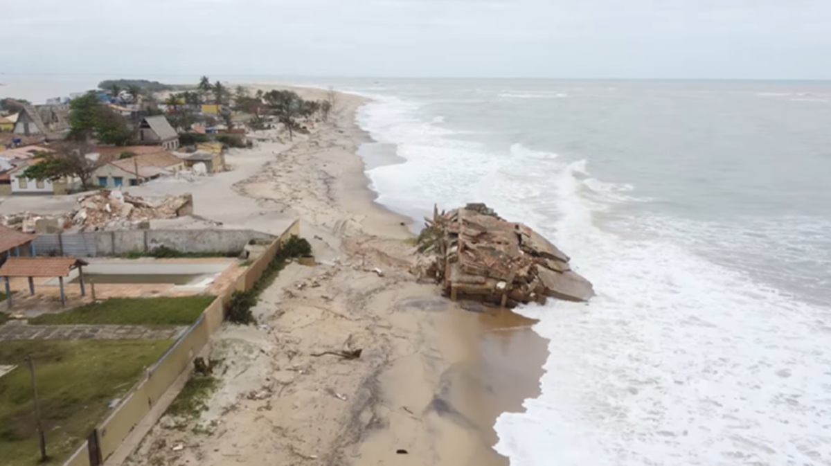 Elevação do nível do mar é causada por conta do aquecimento global; Atafona, no Rio de Janeiro, é uma das cidades mais vulneráveis