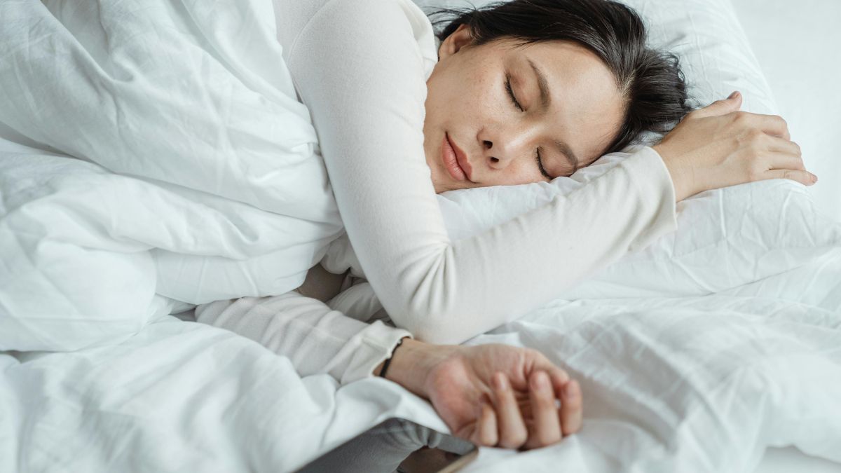 Qual é a melhor posição para dormir? A ciência responde