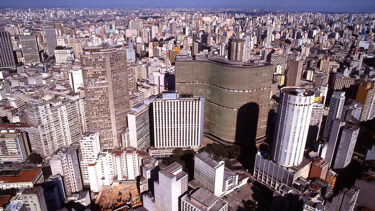 Para se ter uma ideia da gravidade, a Organização Mundial da Saúde (OMS) recomenda um índice mínimo de 60% de umidade relativa do ar.