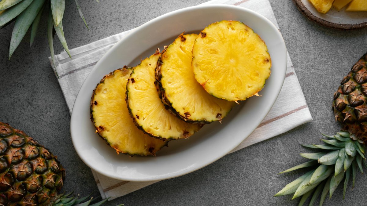 Saiba quem deve evitar o abacaxi para não transformar saúde em problema