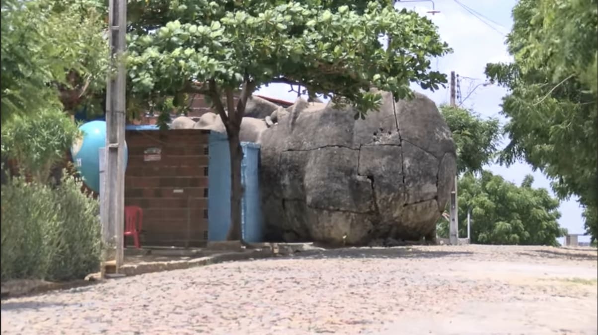 Essa obra inacabada virou parte do folclore da cidade de ceare