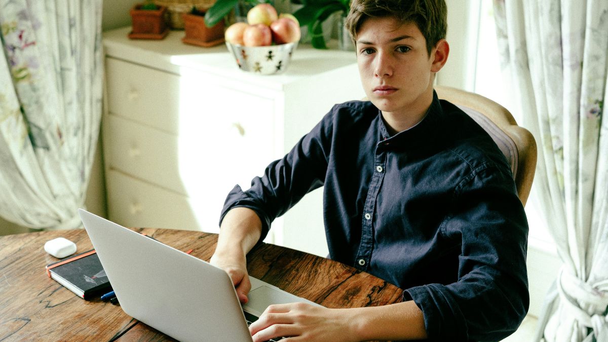 Especialistas alertam: preguiça e desmotivação podem excluir jovens do mercado