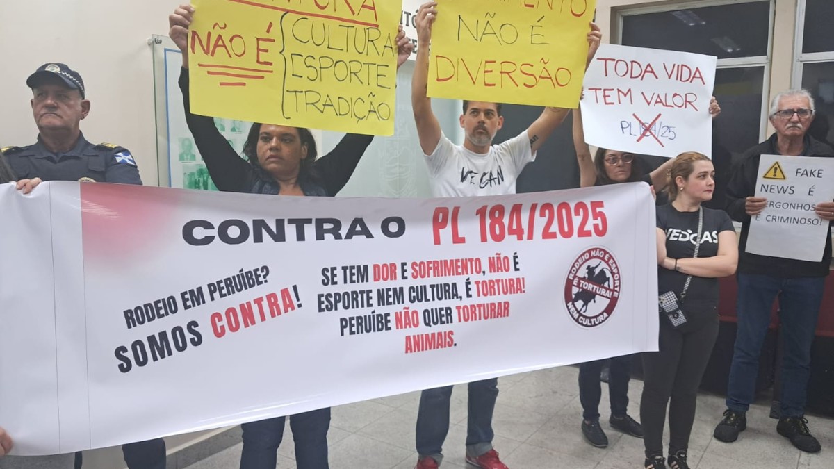 O plenário ficou dividido entre os defensores do rodeio e os ativistas da causa animal.