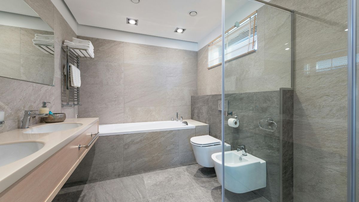 Banheiros modernos apostam em soluções mais funcionais, elegantes, práticas e sustentáveis