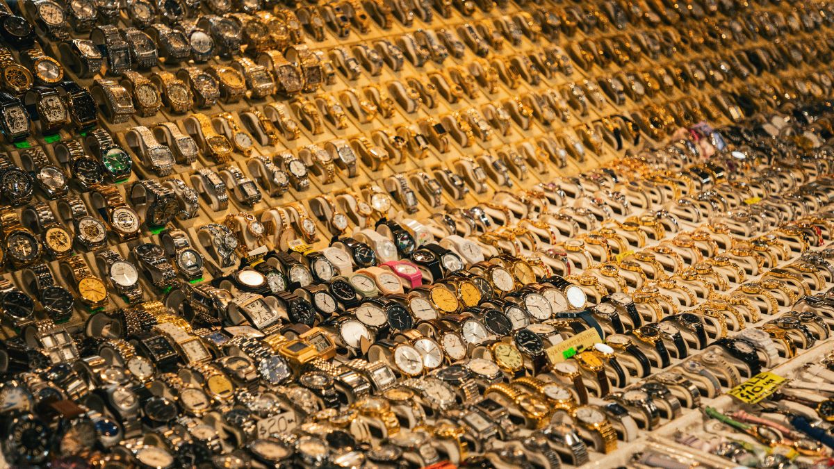 Antes de descartar um relógio quebrado, considere seu potencial decorativo, afetivo ou econômico