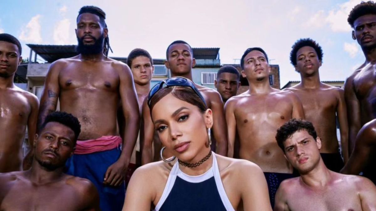 Anitta no clipe de 'Funk Rave'