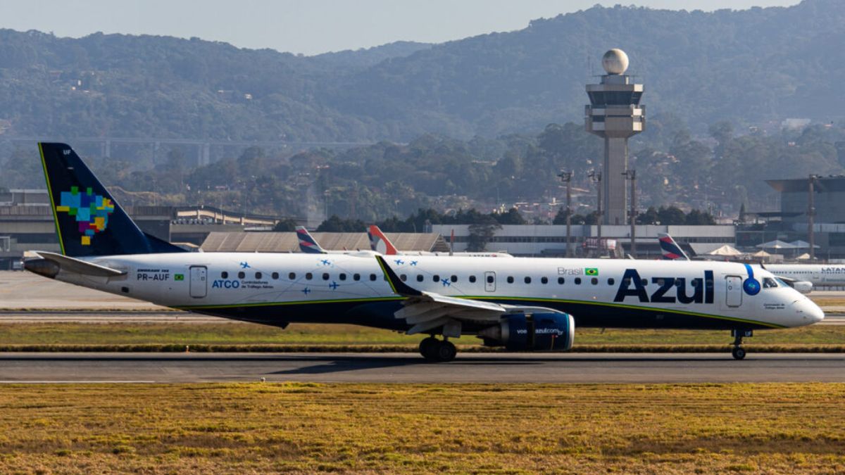 O objeto pode ser uma referência à icônica música "To Sir, With Love"