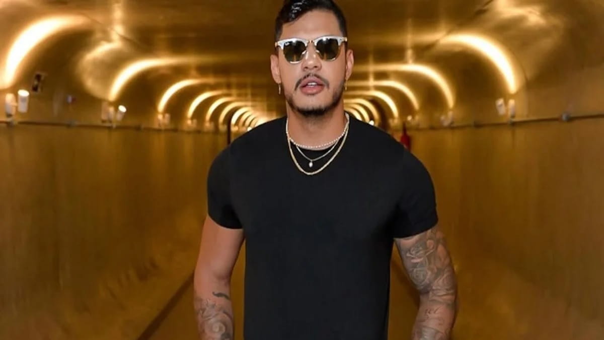 Cantor Hungria Hip Hop segue internado com sintomas compatíveis com intoxicação por metanol