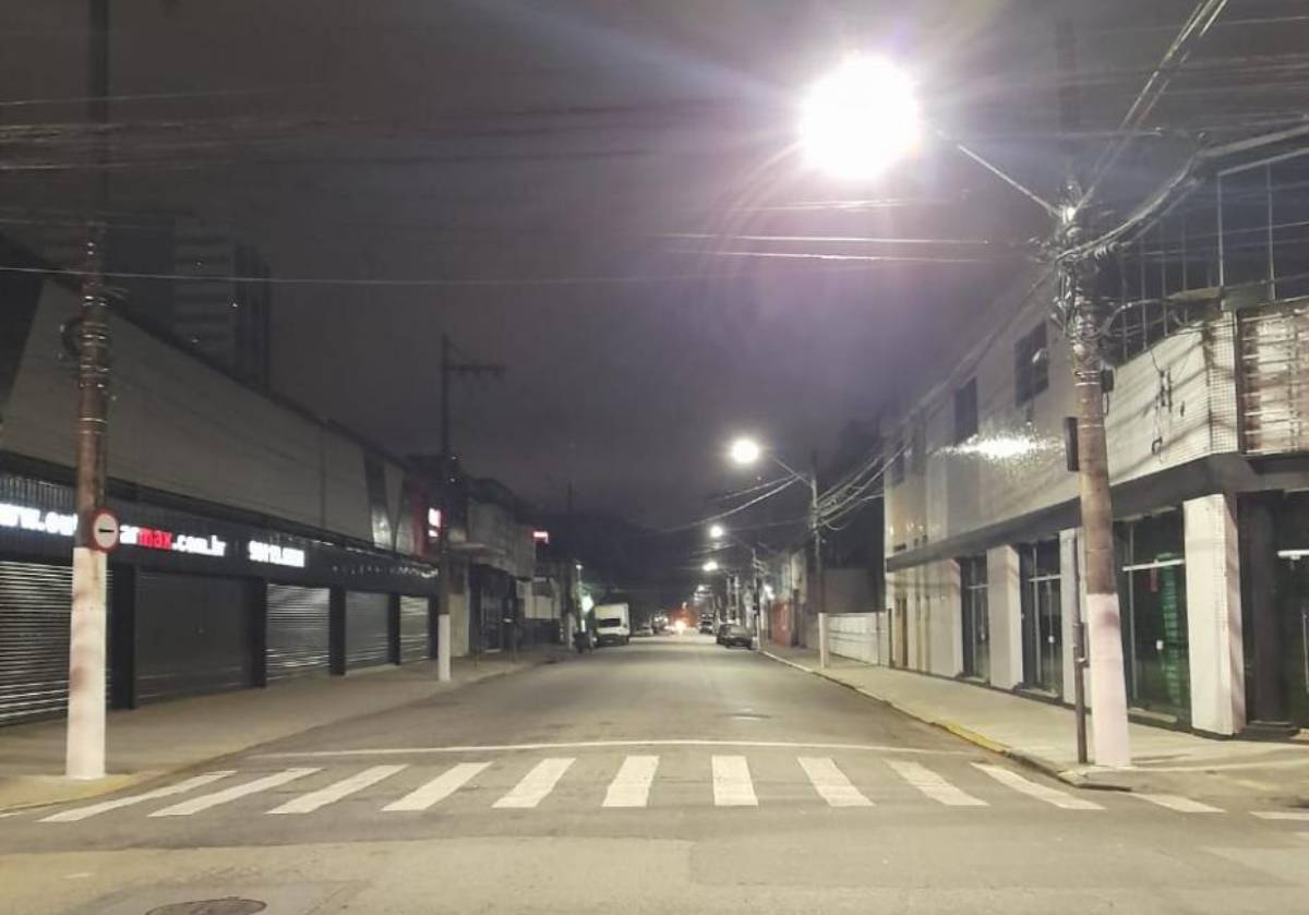 Santos encerrou 2024 com 4.743 pontos de iluminação pública modernizados com LED