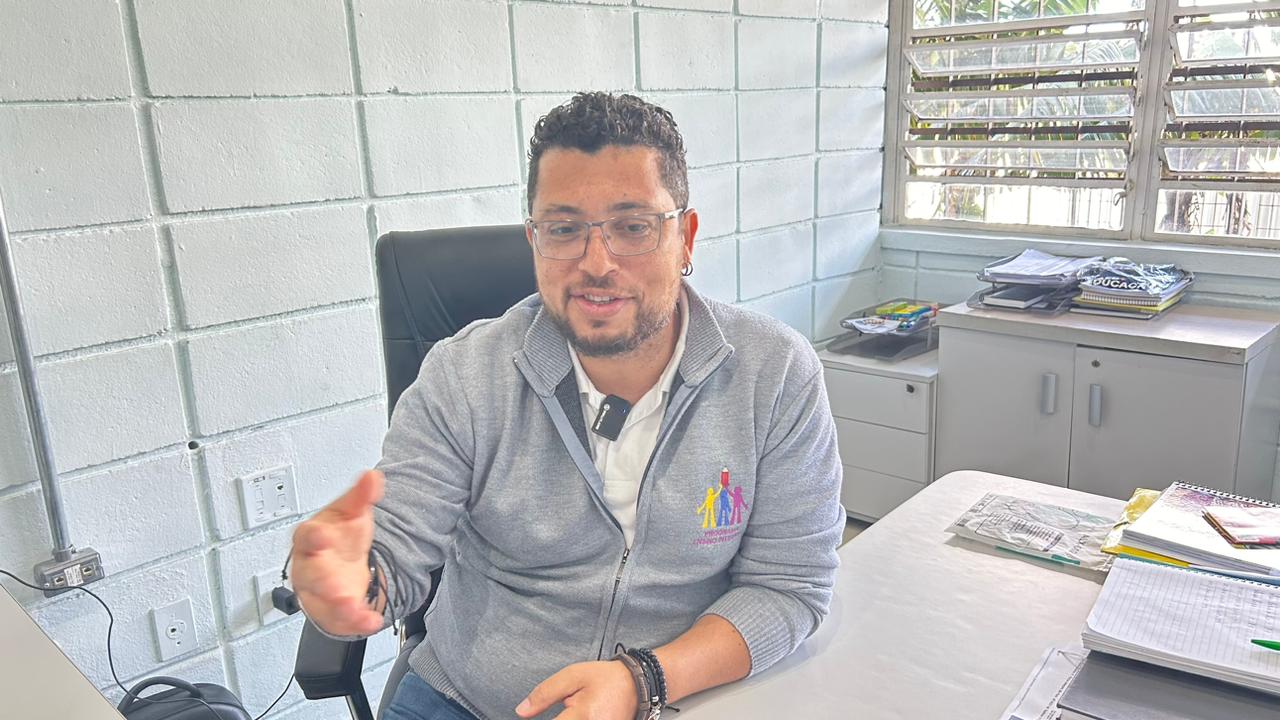 Diretor Régis Marques acreditou na transformação da escola através educação não violenta