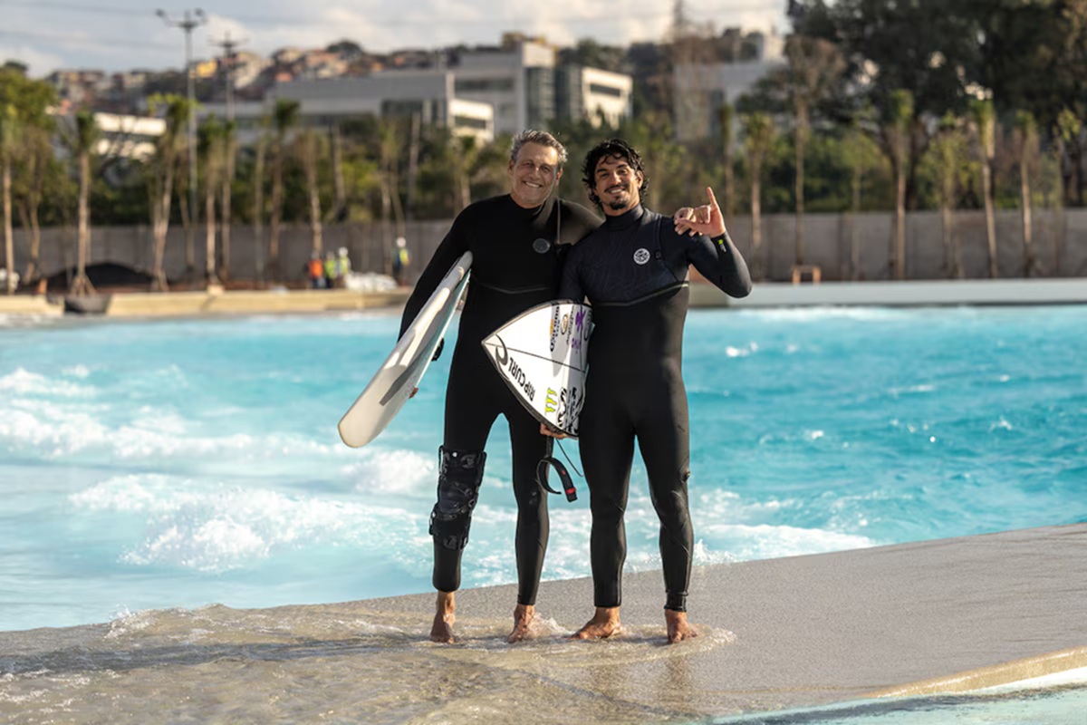 Com sucesso do projeto, Oscar Segall ganhou o surfista Gabriel Medina como sócio