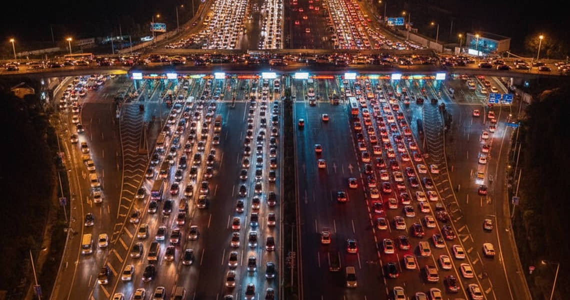 Mais de 120 mil veículos parados em um engarrafamento gigante / Foto ilustrativa
