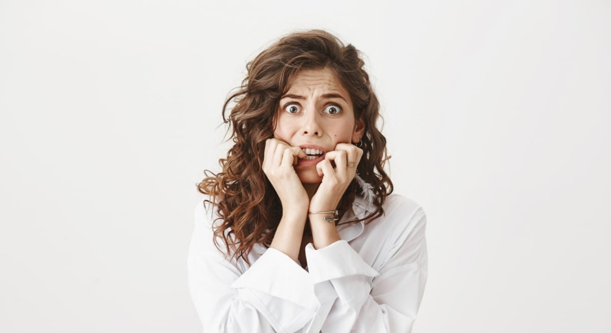 Em contextos urbanos, o medo primário pode ser menos essencial do que no passado, enquanto estresse e ansiedade seguem em níveis altos