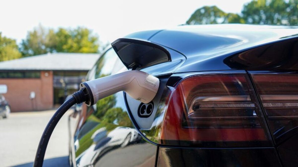 O governo norueguês está lentamente reduzindo os benefícios dos donos de carros elétricos