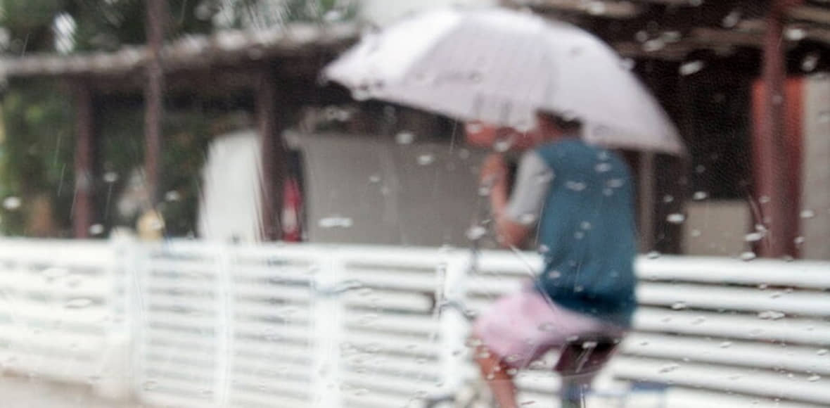 Segundo ele, já na madrugada de sábado a ventania deve se intensificar na região, com rajadas que podem chegar a 99 km/h