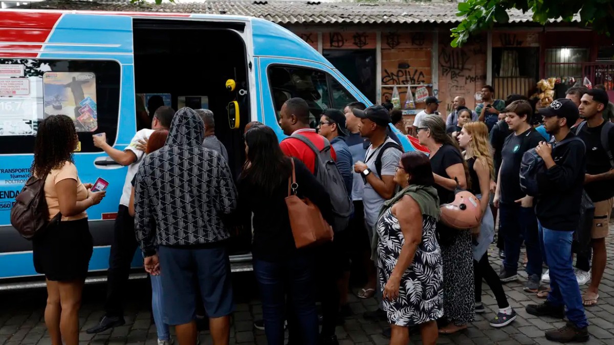 O Rio de Janeiro viveu um dia de pânico e caos nesta terça-feira (28)