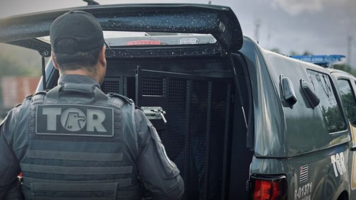 Ele foi levado à Delegacia de Polícia de Guarujá, onde permaneceu à disposição da Justiça