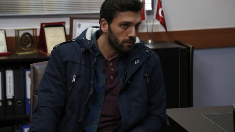 ALI ARHAN (Can Nergis) em 'Mãe'