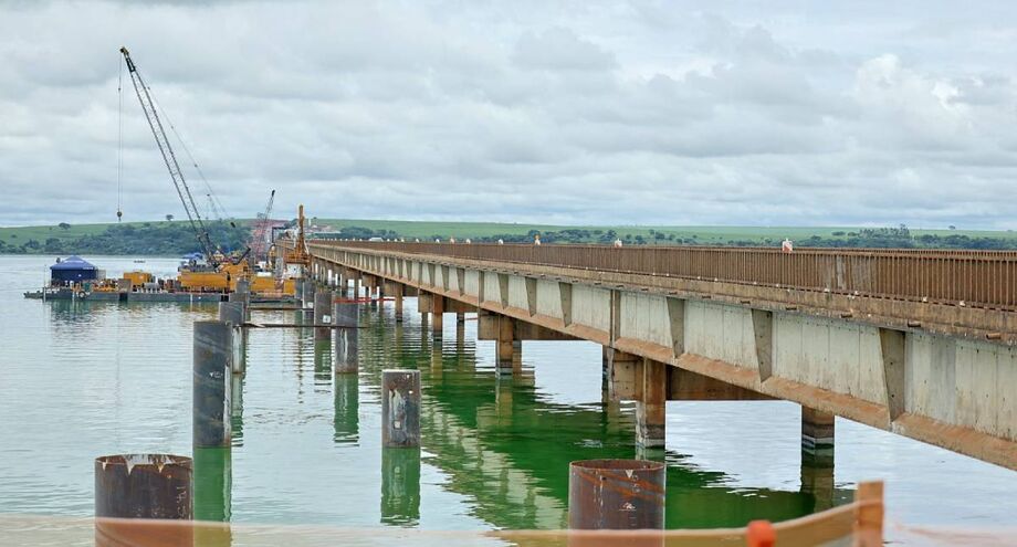 A obra tem custo estimado em R$ 373 milhões e extensão de 2.416 metros.