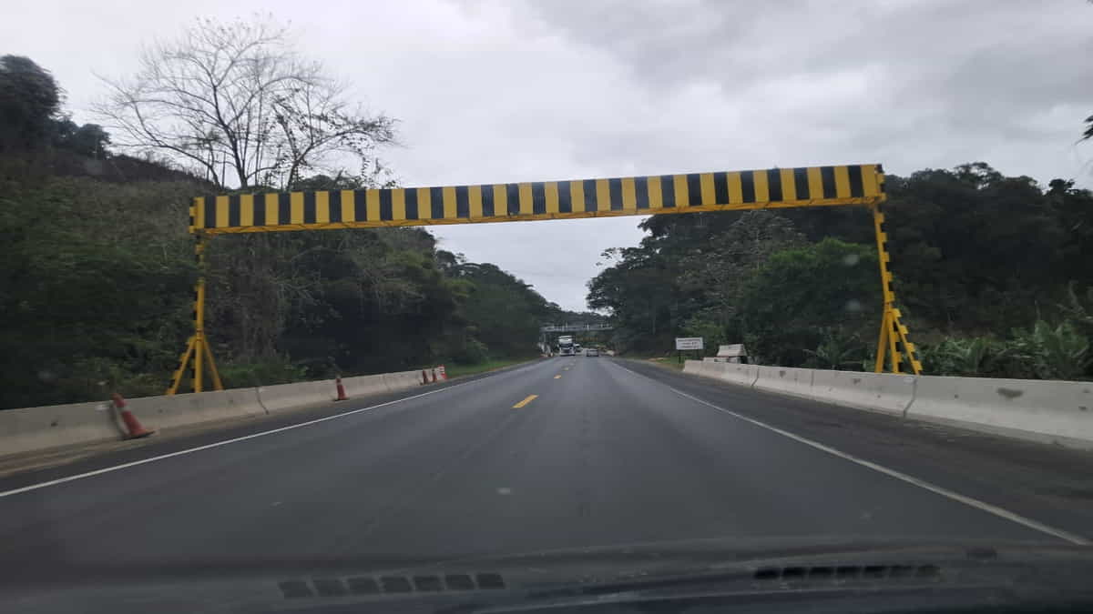 Vale lembrar que ela protocolou o Projeto de Lei 667/2025, que propõe a isenção da cobrança para os moradores da Baixada Santista e Vale do Ribeira