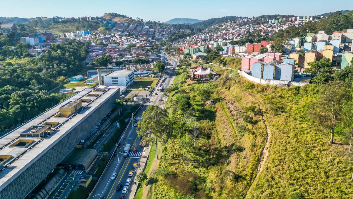 Apesar de toda essa imagem positiva, a realidade do dia a dia em Cidade Tiradentes não é das melhores do país