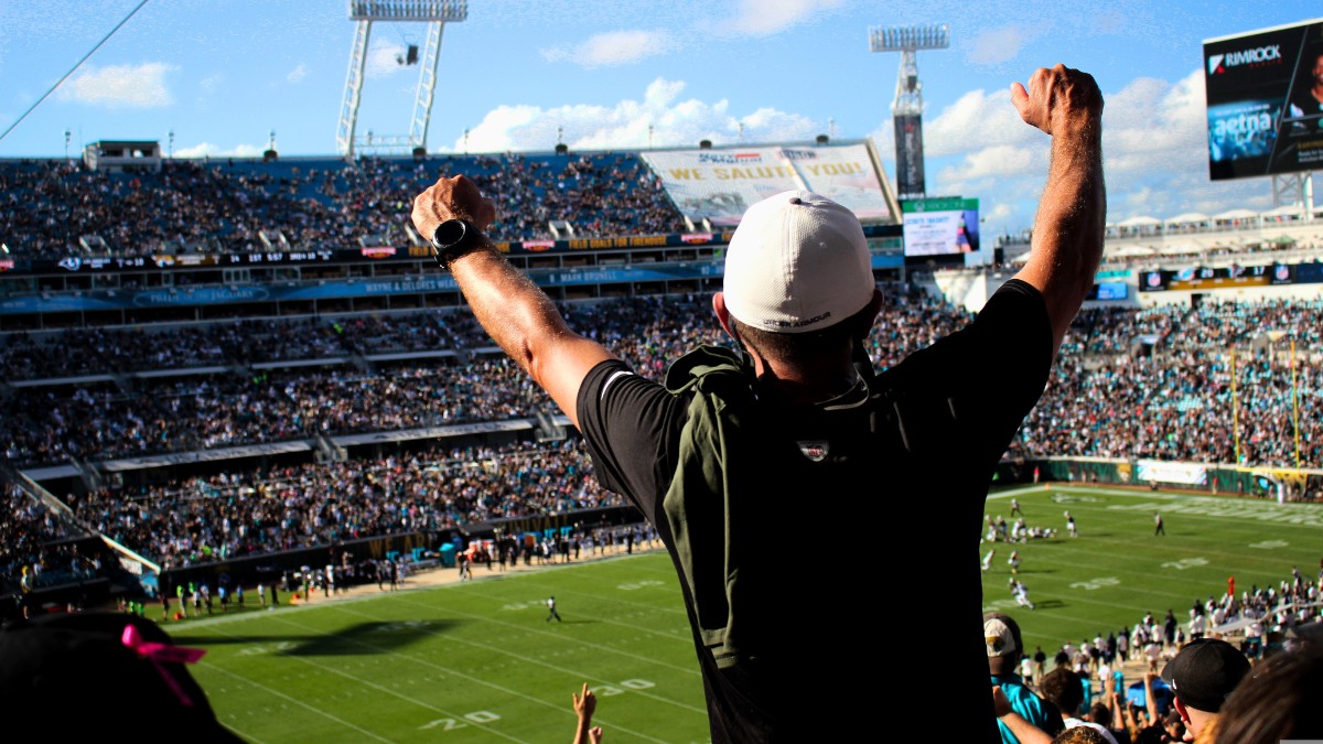 Quando torce, a pessoa também reza, vibra e acredita que sua postura carrega o poder de incentivar o time