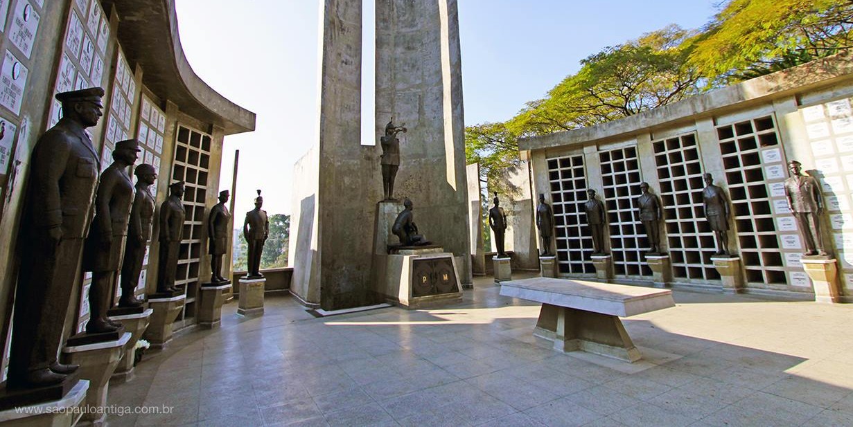 O mausoléu da PM de SP com seus 4 andares de imponência histórica