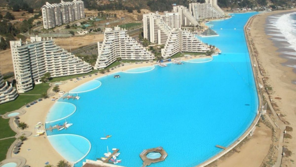 Maior piscina do mundo impressiona não apenas pelo seu tamanho, mas também pelas suas características