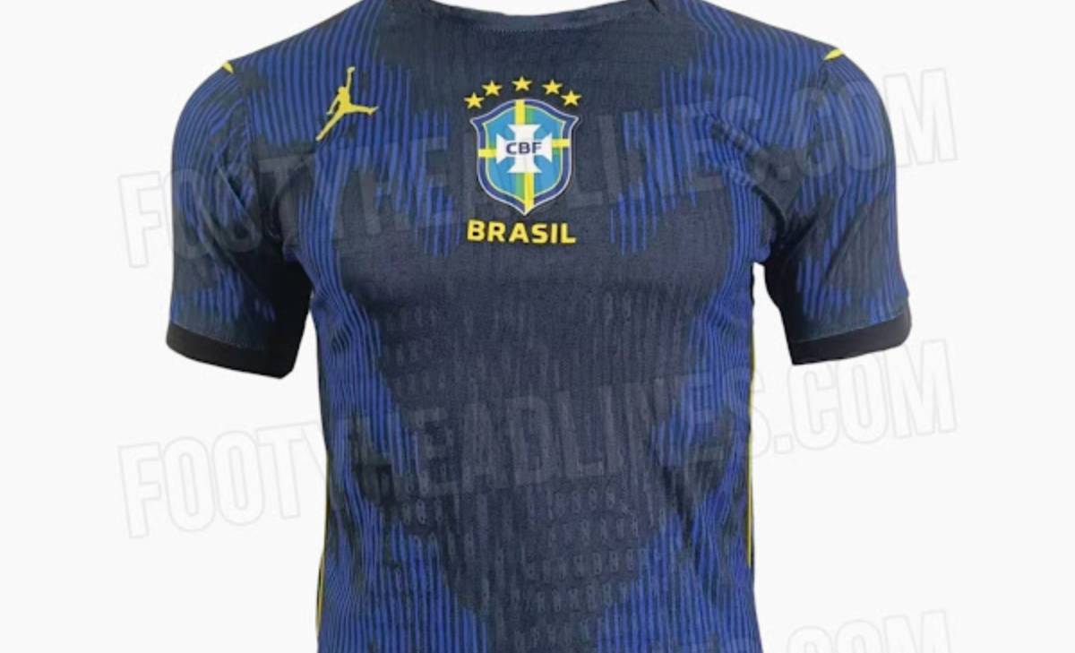 O vazamento especialidade do site mostra que a tradição da cor azul como uniforme reserva da equipe continua viva