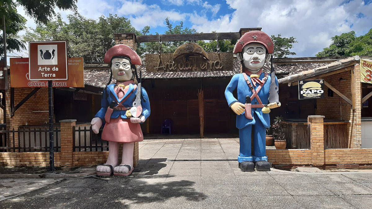 História, cultura e fé se misturam em Mossoró, cidade que encanta por sua tradição e energia nordestina.