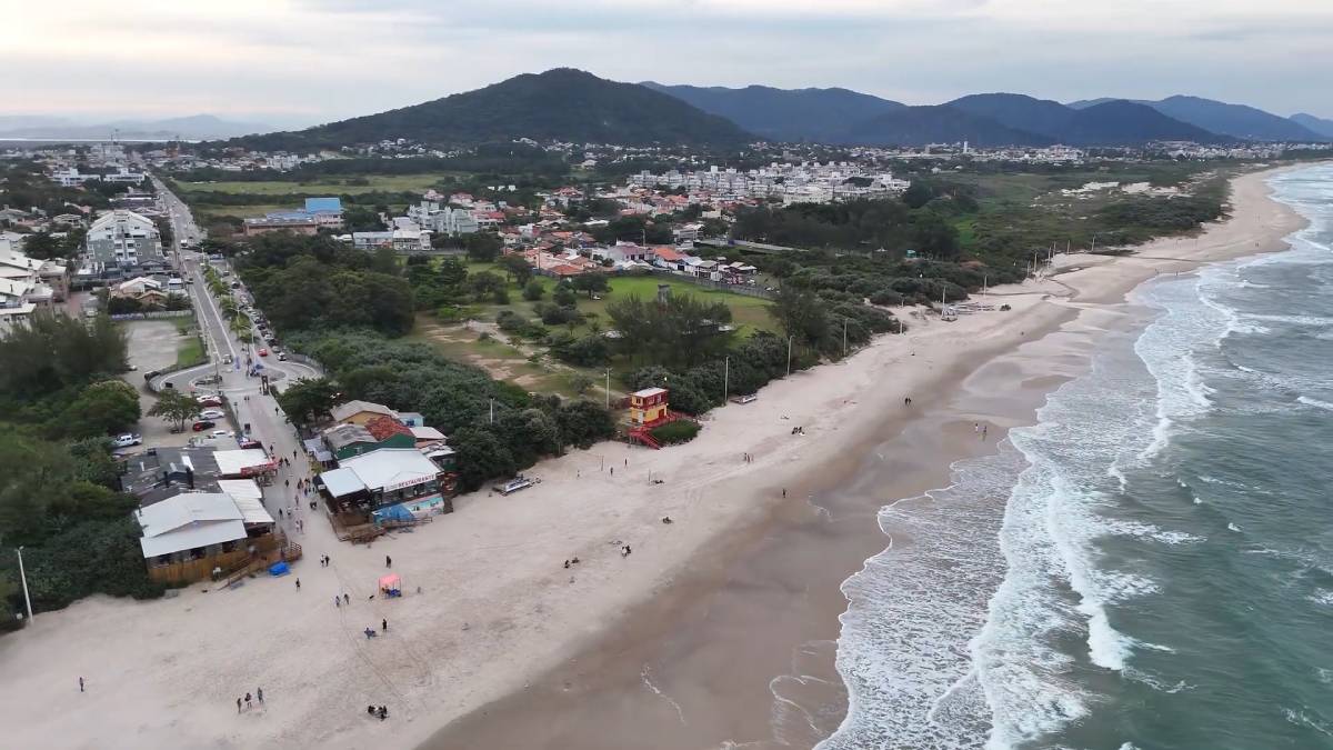 Ao todo, Floripa reúne 42 praias paradisíacas, que impressionam visitantes pela diversidade e pela beleza