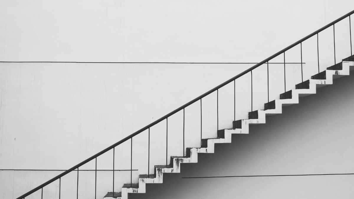 Antes consideradas áreas mortas nas residências, muitas agora estão estudando como aproveitar o pequeno espaço presente