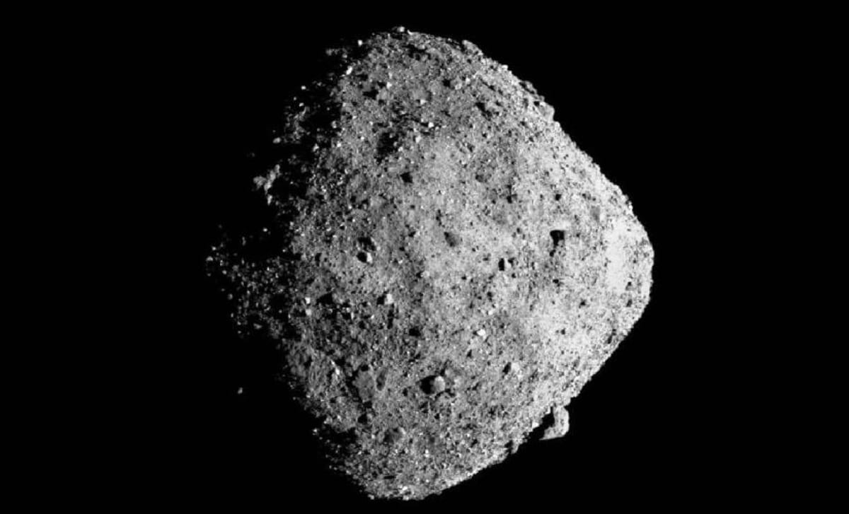 As rochas recolhidas em Bennu, datadas de mais de 4,5 bilhões de anos, são remanescentes da formação do Sistema Solar