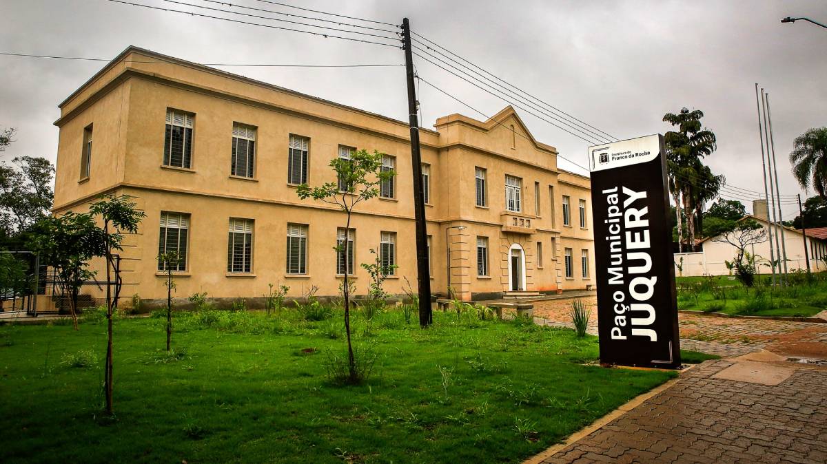 Em suma, as oportunidades são para os níveis médio e superior, somando 16 vagas, com salários que variam de R$ 2.192,13 a R$ 5.820,05